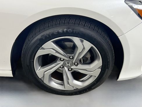 Used 2020 Honda Accord EX image 12