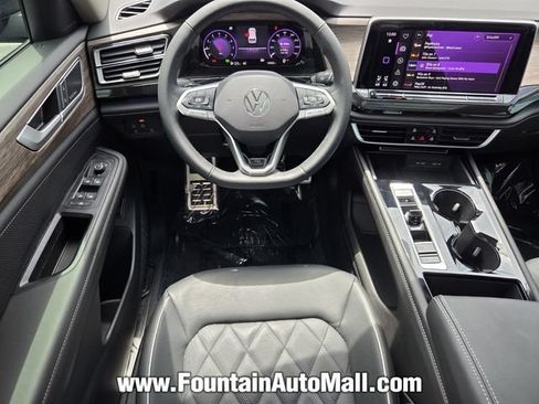 Used 2025 Volkswagen Atlas SEL Premium R-Line AWD/4WD image 13