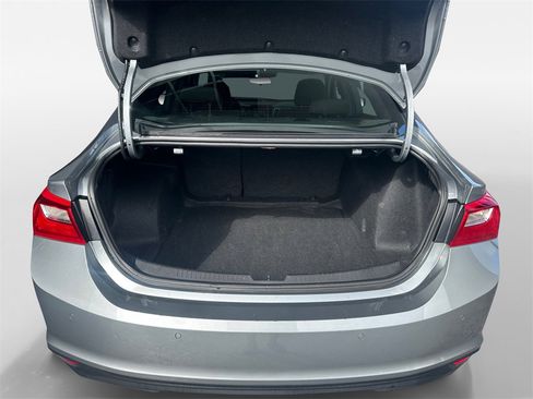 Used 2024 Chevrolet Malibu LT image 13