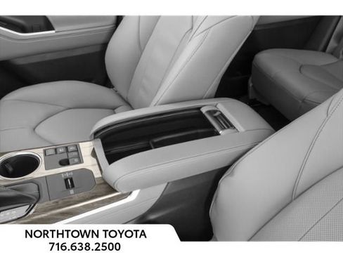 New 2026 Toyota Highlander Limited image 15