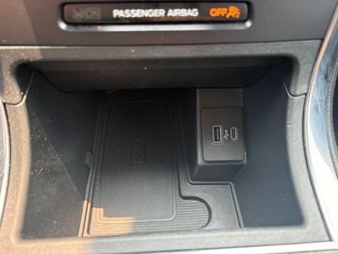 Used 2024 Ford Edge Titanium AWD/4WD image 30