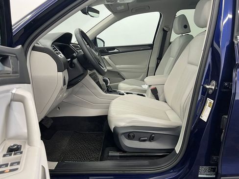 Used 2022 Volkswagen Tiguan SE image 4