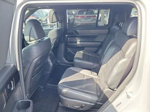 Used 2025 Hyundai Santa Fe Calligraphy FWD image 14