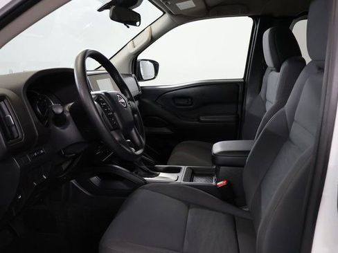 Certified 2025 Nissan Frontier S image 6