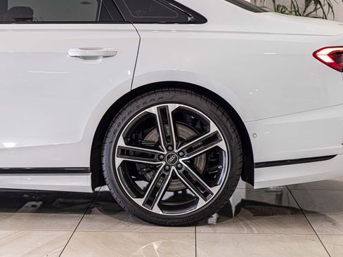 Used 2025 Audi A8 L 3.0T AWD/4WD image 7