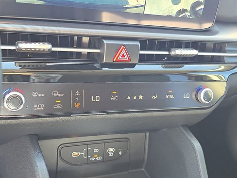 New 2026 Kia Sportage SX FWD image 26