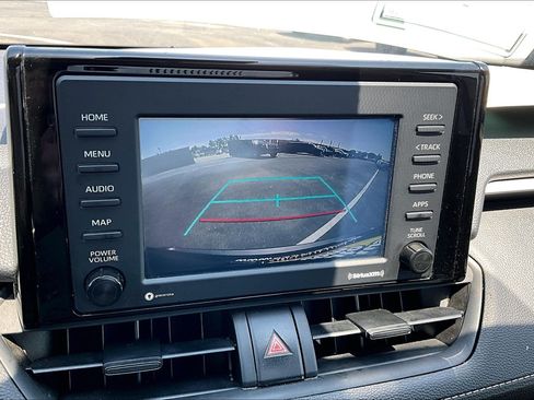 Used 2021 Toyota RAV4 LE w/ Carpet Mat Package (TMS) FWD image 21