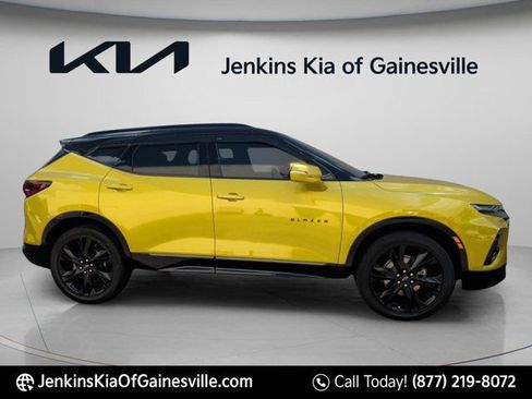 Used 2022 Chevrolet Blazer RS w/ Enhanced Convenience Package FWD image 3