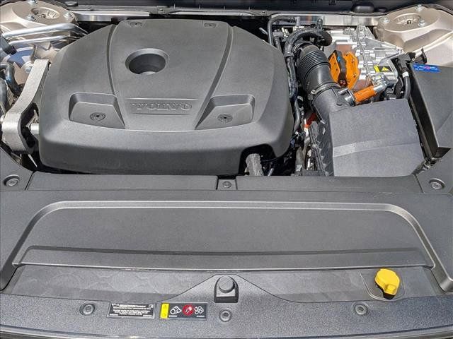 New 2026 Volvo XC90 T8 Plus w/ Protection Package AWD/4WD image 19