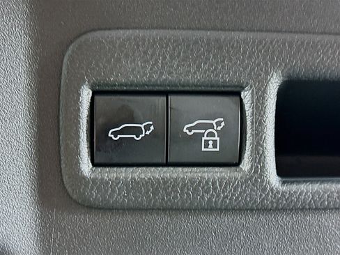 Used 2024 Toyota bZ4X XLE image 30