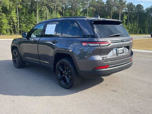 Certified 2023 Jeep Grand Cherokee Altitude AWD/4WD image 5