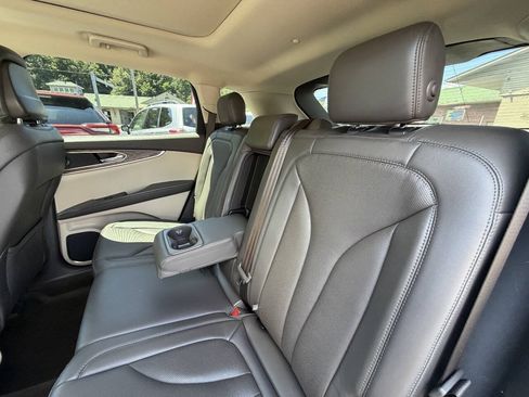 Used 2020 Lincoln Nautilus Reserve w/ Cargo Utility Package AWD/4WD image 25