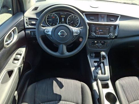 Used 2018 Nissan Sentra SV FWD image 12