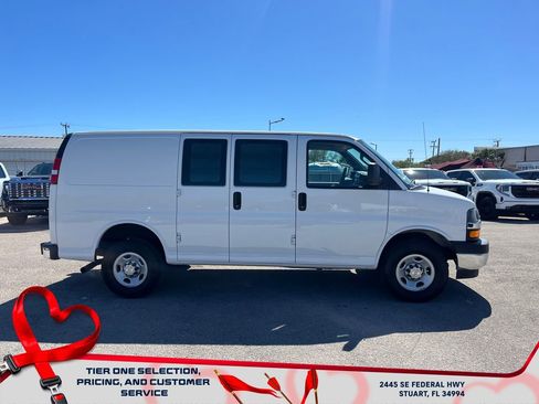 Used 2024 Chevrolet Express 2500 w/ Driver Convenience Package image 8