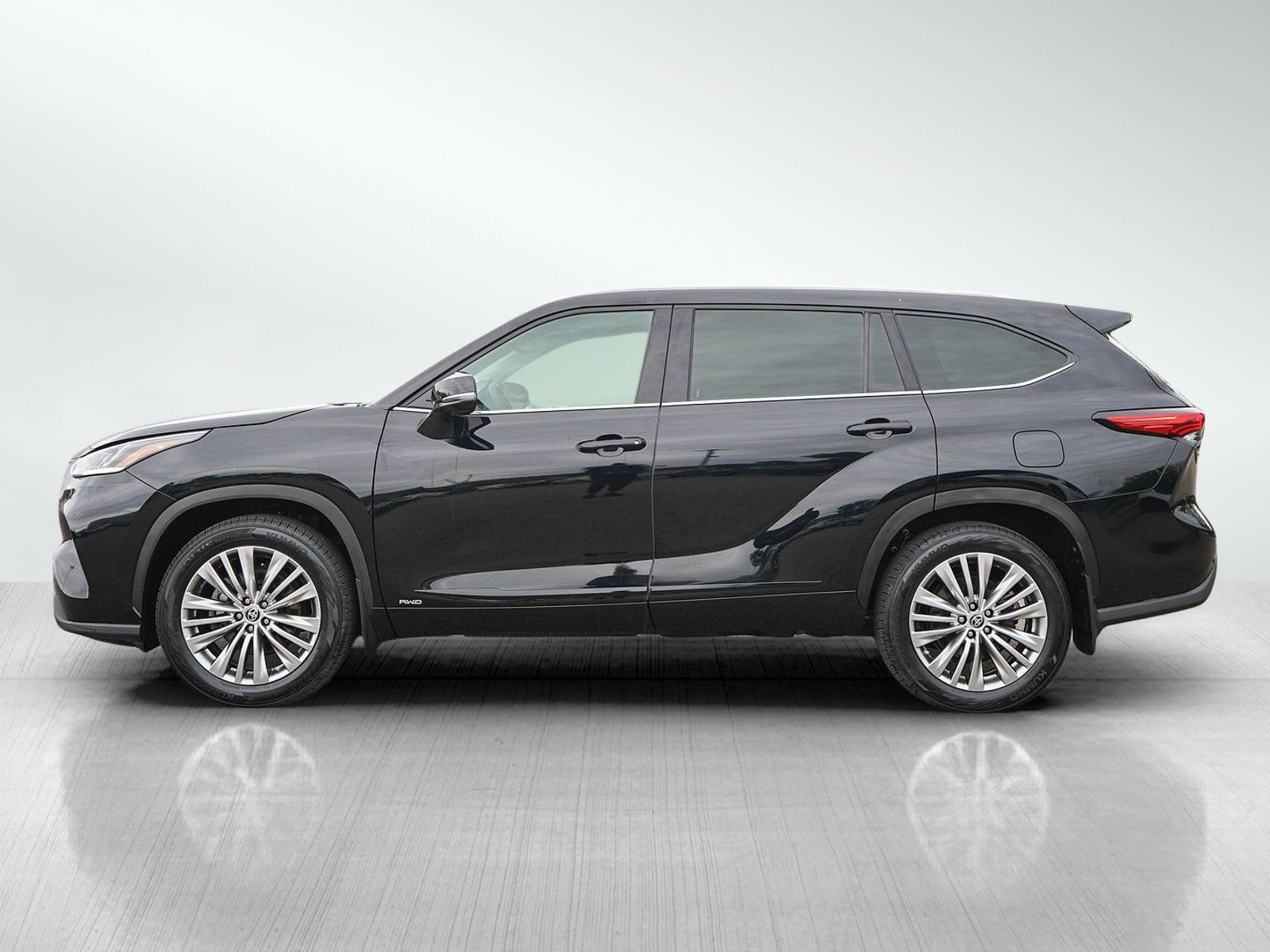 Used 2023 Toyota Highlander Platinum AWD/4WD image 2