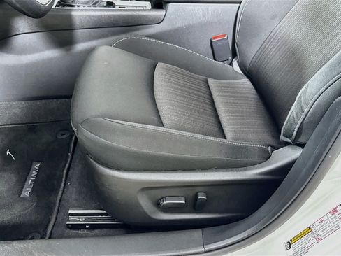 Used 2024 Nissan Altima 2.5 SV AWD/4WD image 20