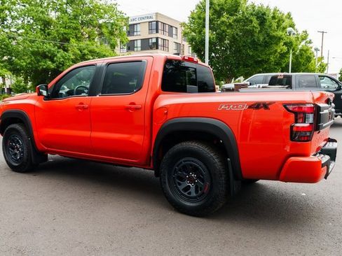 New 2025 Nissan Frontier PRO-4X w/ Pro Convenience Package image 4