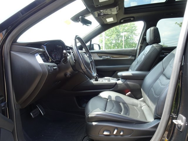 Used 2022 Cadillac XT6 Sport w/ Platinum Package AWD/4WD image 9