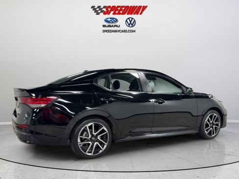 Used 2025 Nissan Sentra SR FWD image 5