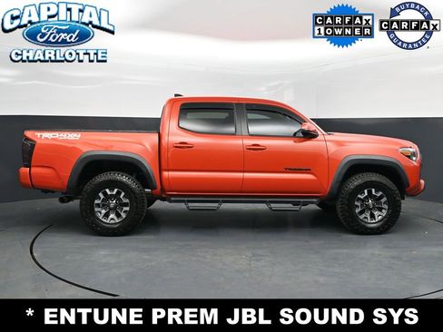 Used 2018 Toyota Tacoma TRD Off-Road w/ Technology Package AWD/4WD image 8