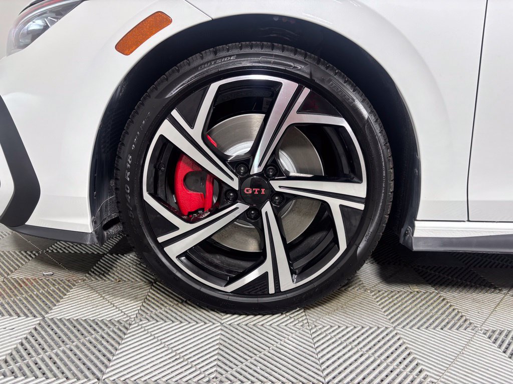 New 2026 Volkswagen GTI SE FWD image 19