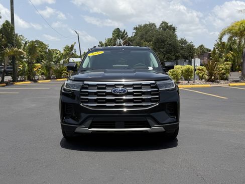 Used 2025 Ford Explorer Active RWD image 9