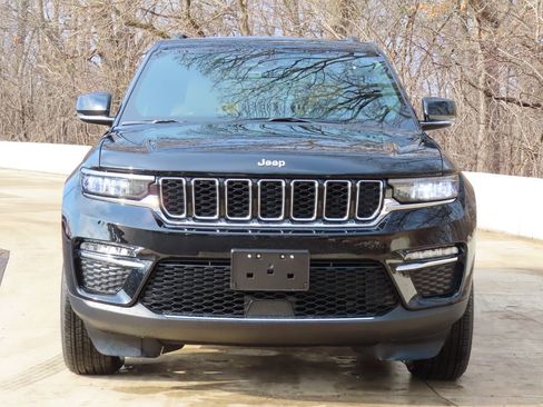Certified 2025 Jeep Grand Cherokee Limited image 4