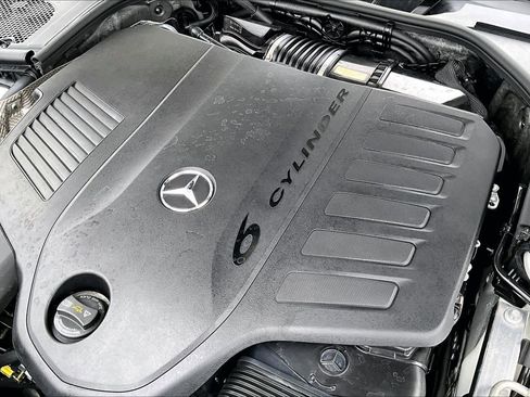 Certified 2023 Mercedes-Benz S 500 4MATIC w/ AMG Line image 33