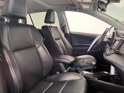 Used 2014 Toyota RAV4 Limited w/ Technology Package image 10