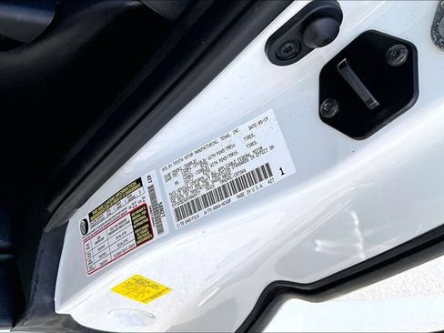 Used 2019 Toyota Tacoma SR AWD/4WD image 17