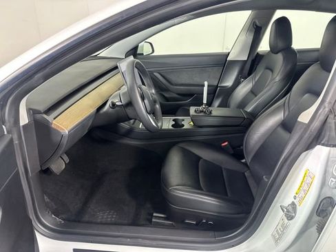 Used 2021 Tesla Model 3 Standard Range Plus image 11
