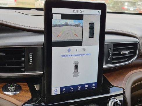 Used 2021 Ford Explorer King Ranch w/ Premium Technology Package image 12