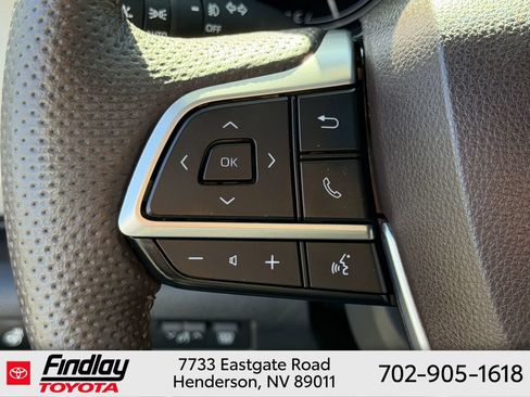 Certified 2023 Toyota Sienna Platinum FWD image 23