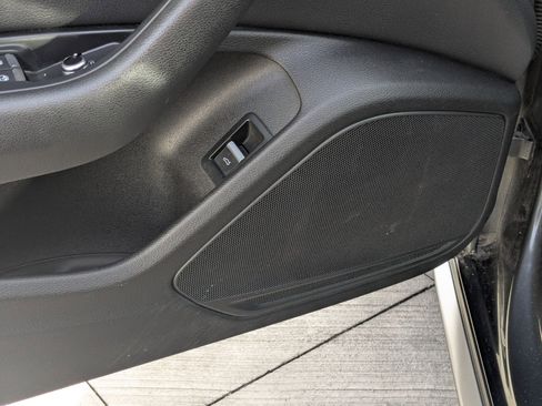 Used 2017 Audi A4 2.0T allroad Premium w/ Convenience Package image 15