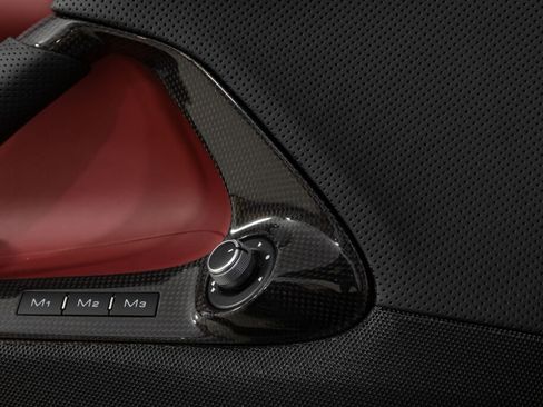 Used 2022 Ferrari 812 GTS image 35