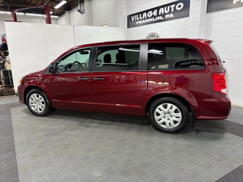 Used 2019 Dodge Grand Caravan SE FWD image 9