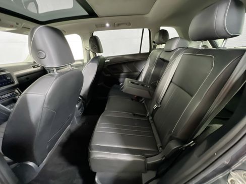 Used 2022 Volkswagen Tiguan SE AWD/4WD image 24