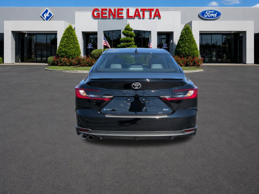 Used 2025 Toyota Camry SE w/ Convenience Package FWD image 15