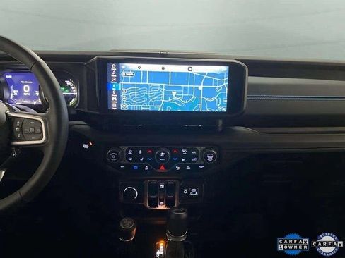 Used 2024 Jeep Wrangler High Altitude image 12