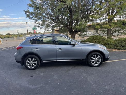 Used 2017 INFINITI QX50 AWD w/ Premium Plus Package image 8