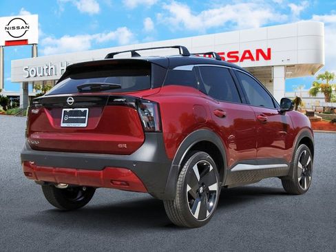 New 2025 Nissan Kicks SR FWD image 4