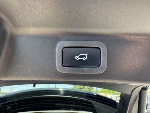 Used 2018 Jaguar F-PACE Prestige AWD/4WD image 48