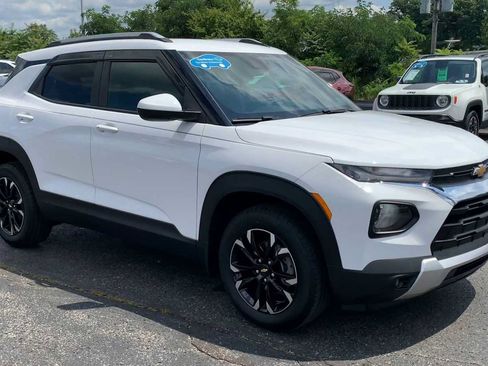 Certified 2022 Chevrolet TrailBlazer LT w/ Convenience Package AWD/4WD image 2
