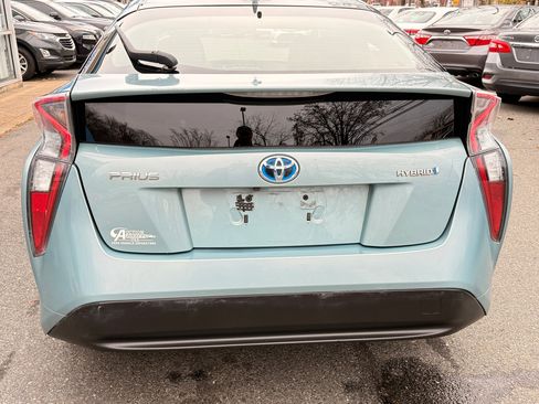 Used 2016 Toyota Prius Two image 6
