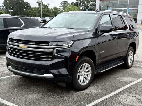 Used 2024 Chevrolet Tahoe LT RWD image 3