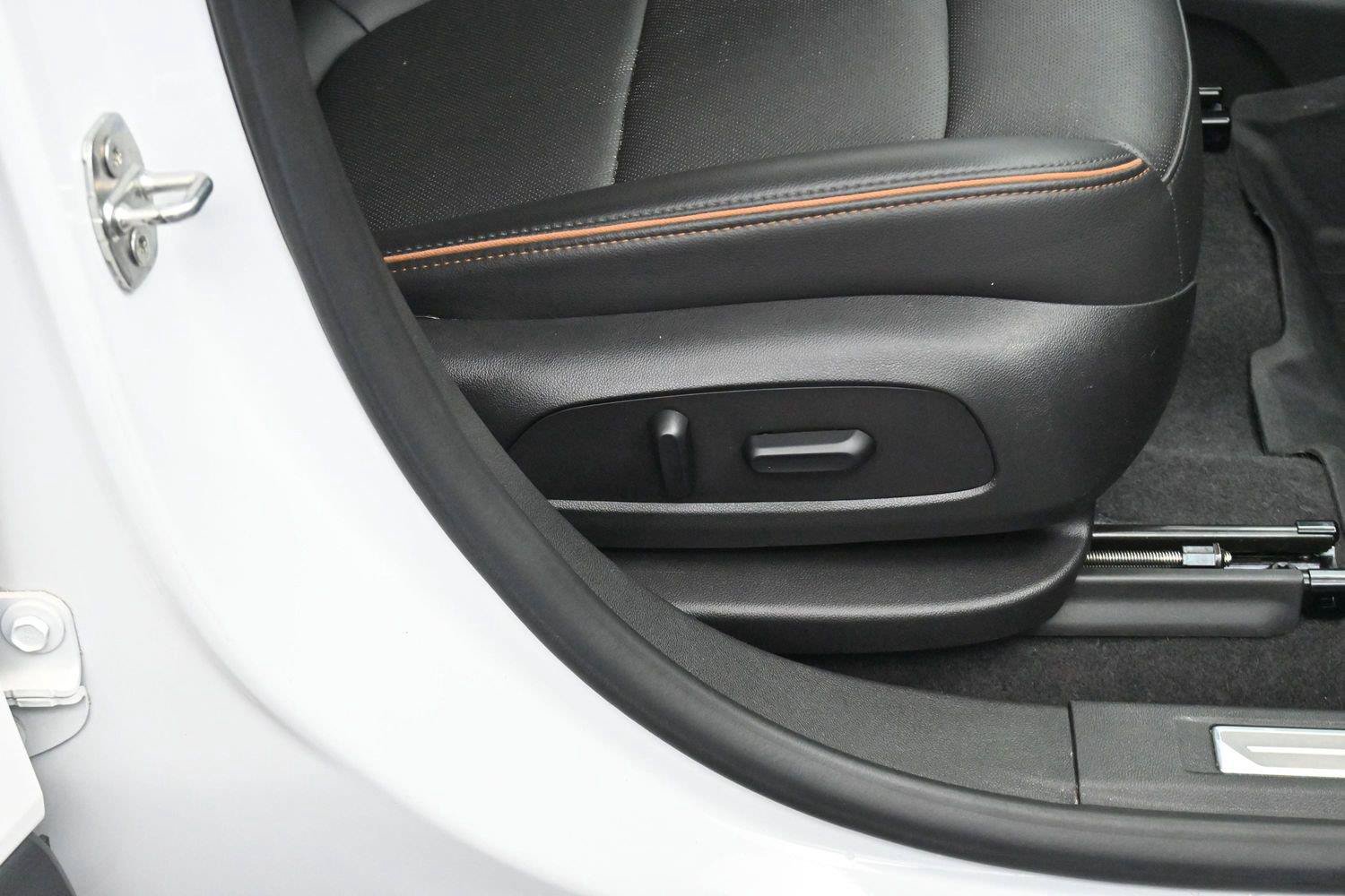 Used 2021 GMC Acadia AT4 w/ LPO, Floor Liner Package AWD/4WD image 38