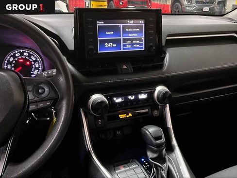 Used 2019 Toyota RAV4 LE image 6