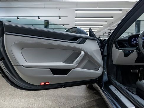 Certified 2025 Porsche 911 Carrera image 27