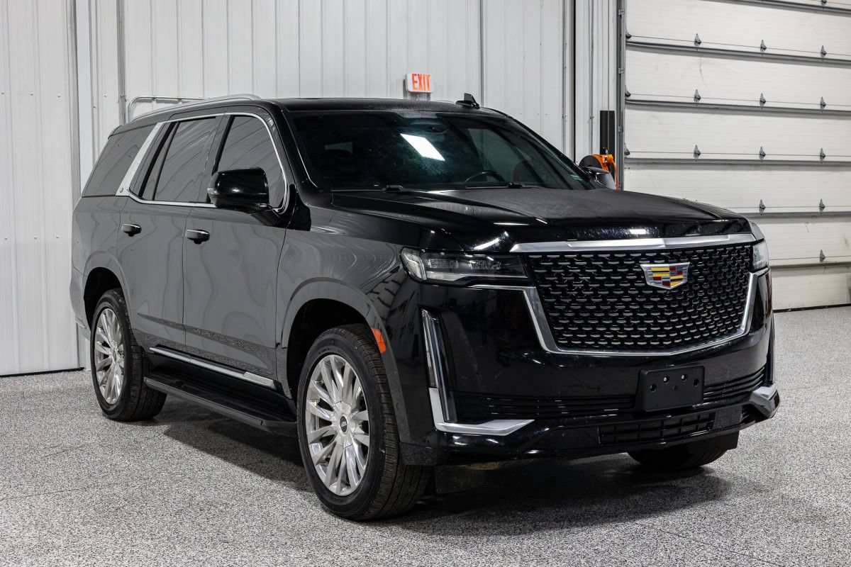 Used 2023 Cadillac Escalade Premium Luxury AWD/4WD image 7