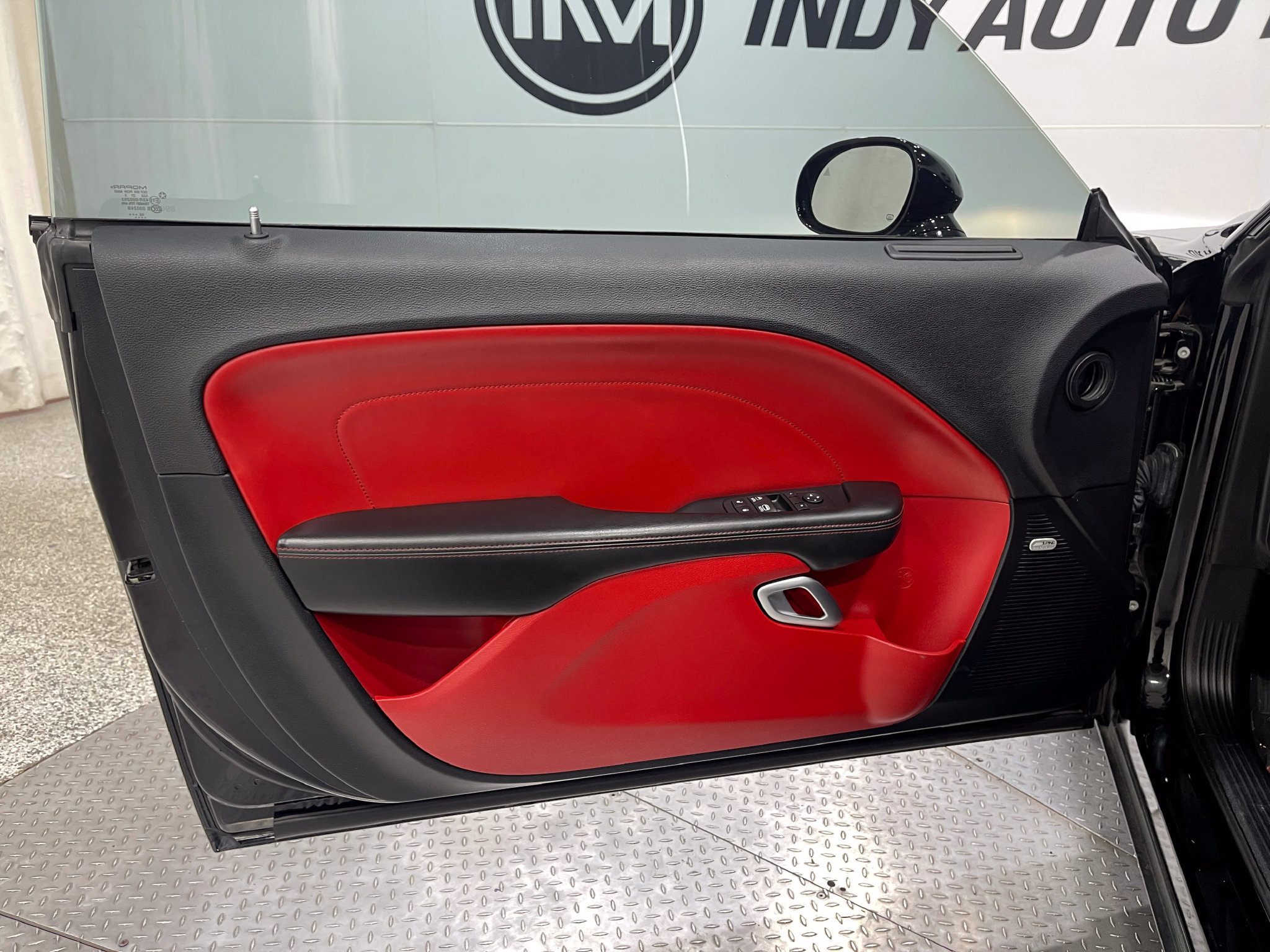 Used 2016 Dodge Challenger R/T Scat Pack w/ Leather Interior Group RWD image 14